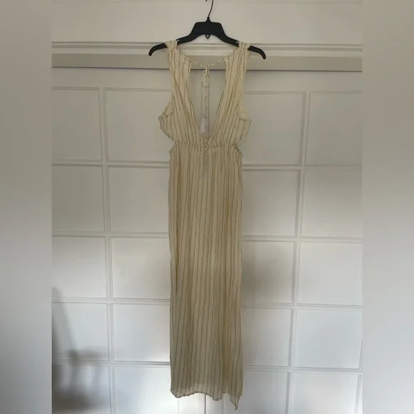 NWT Rafael Cover Up Dress in Tapioca from
L*SPACE in M - Picture 7 of 9